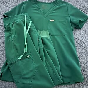 Figs Hunter Green Jogger Set